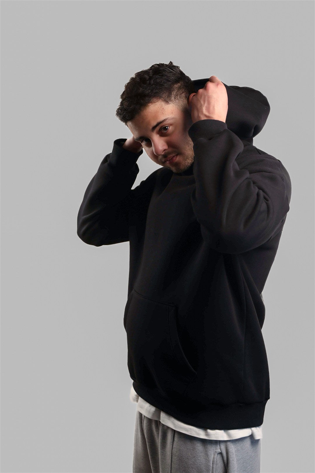 Basic KAY Hoodie – Black