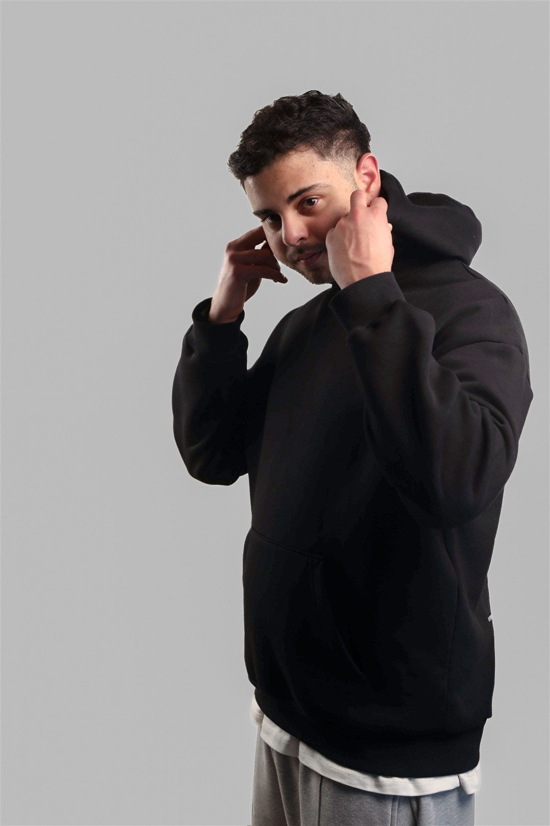 Basic KAY Hoodie – Black